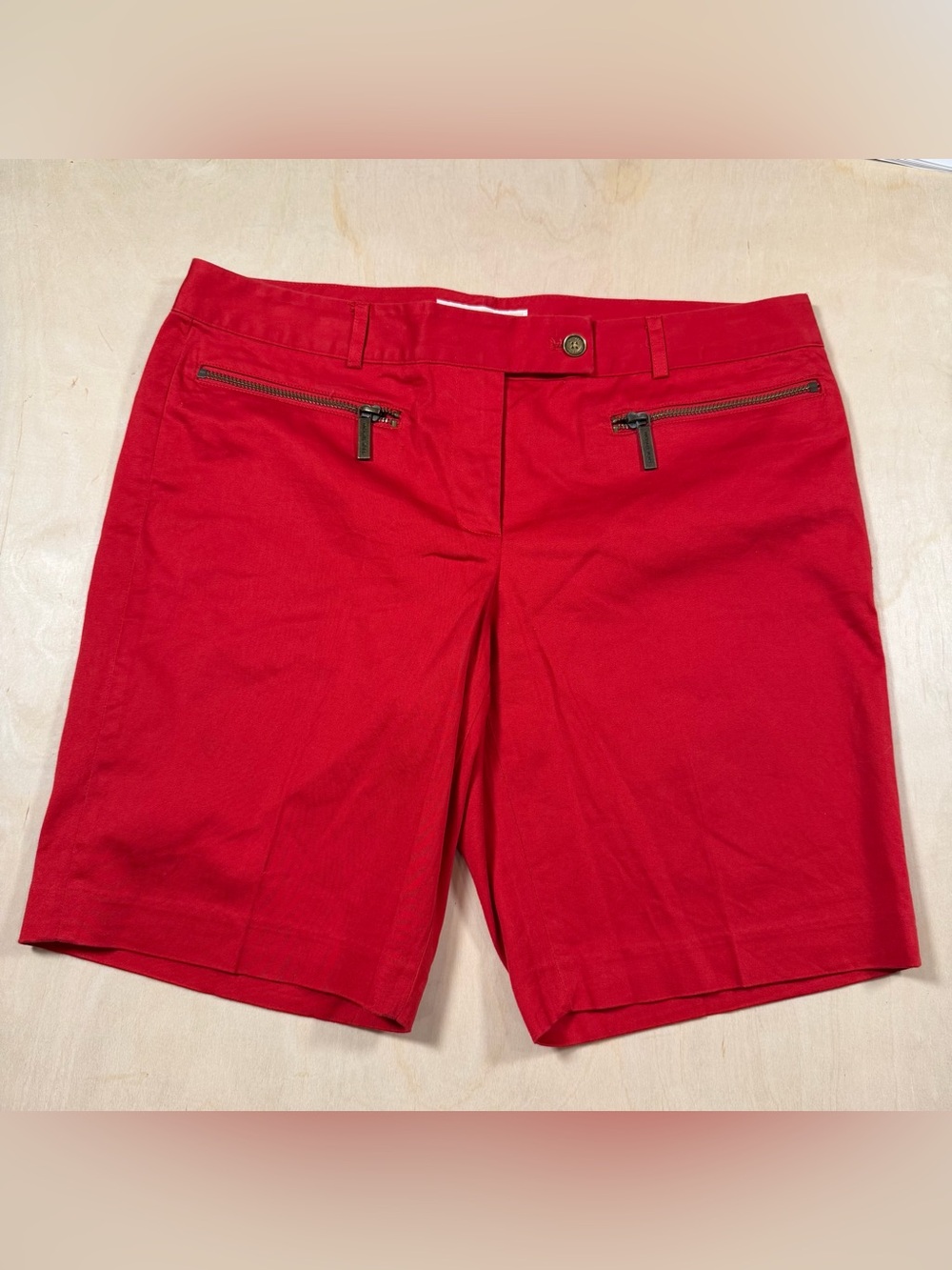 Women’s Michael Kors Bermuda Walking Shorts Front Zipper Pockets Red Size 6